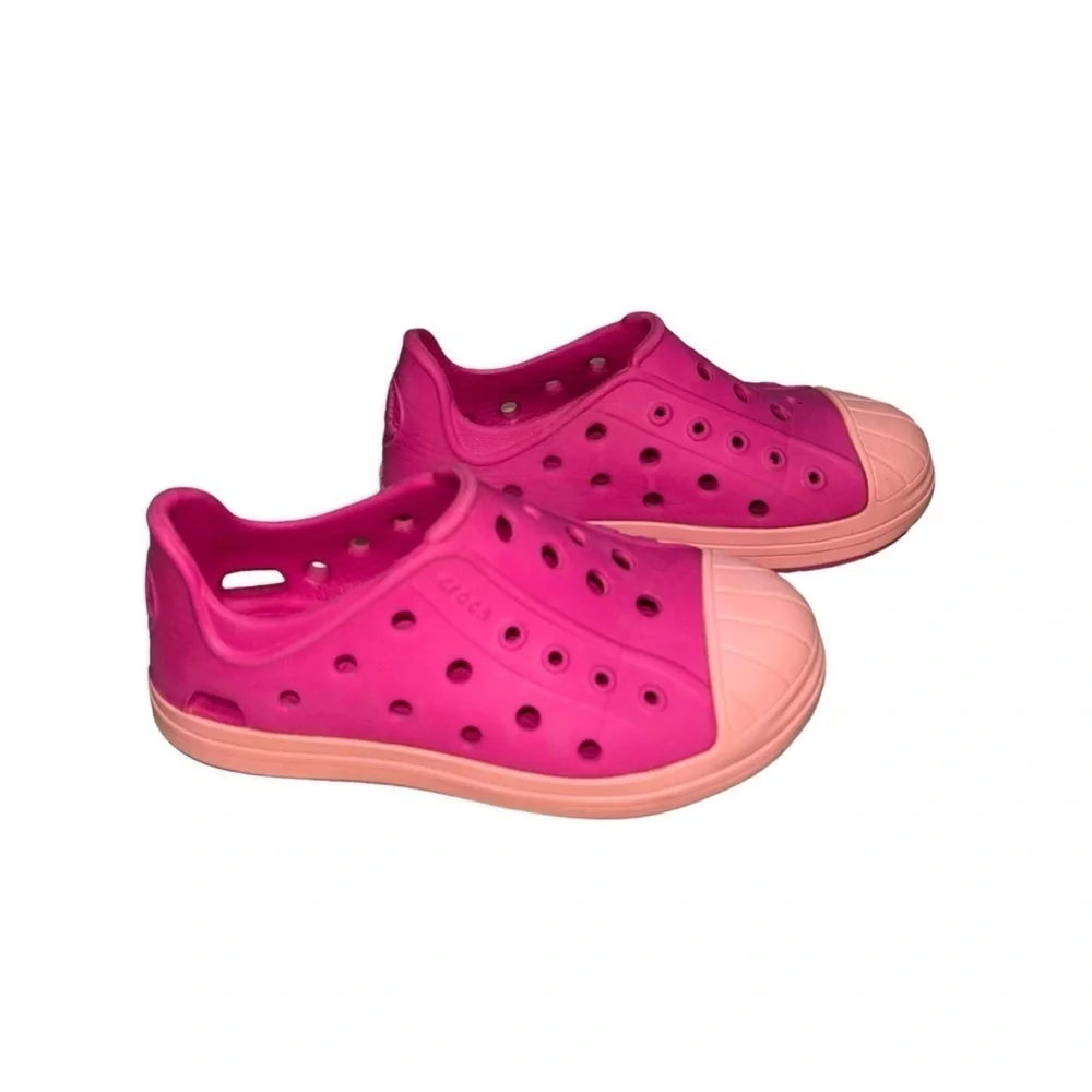 CROCS girl bump